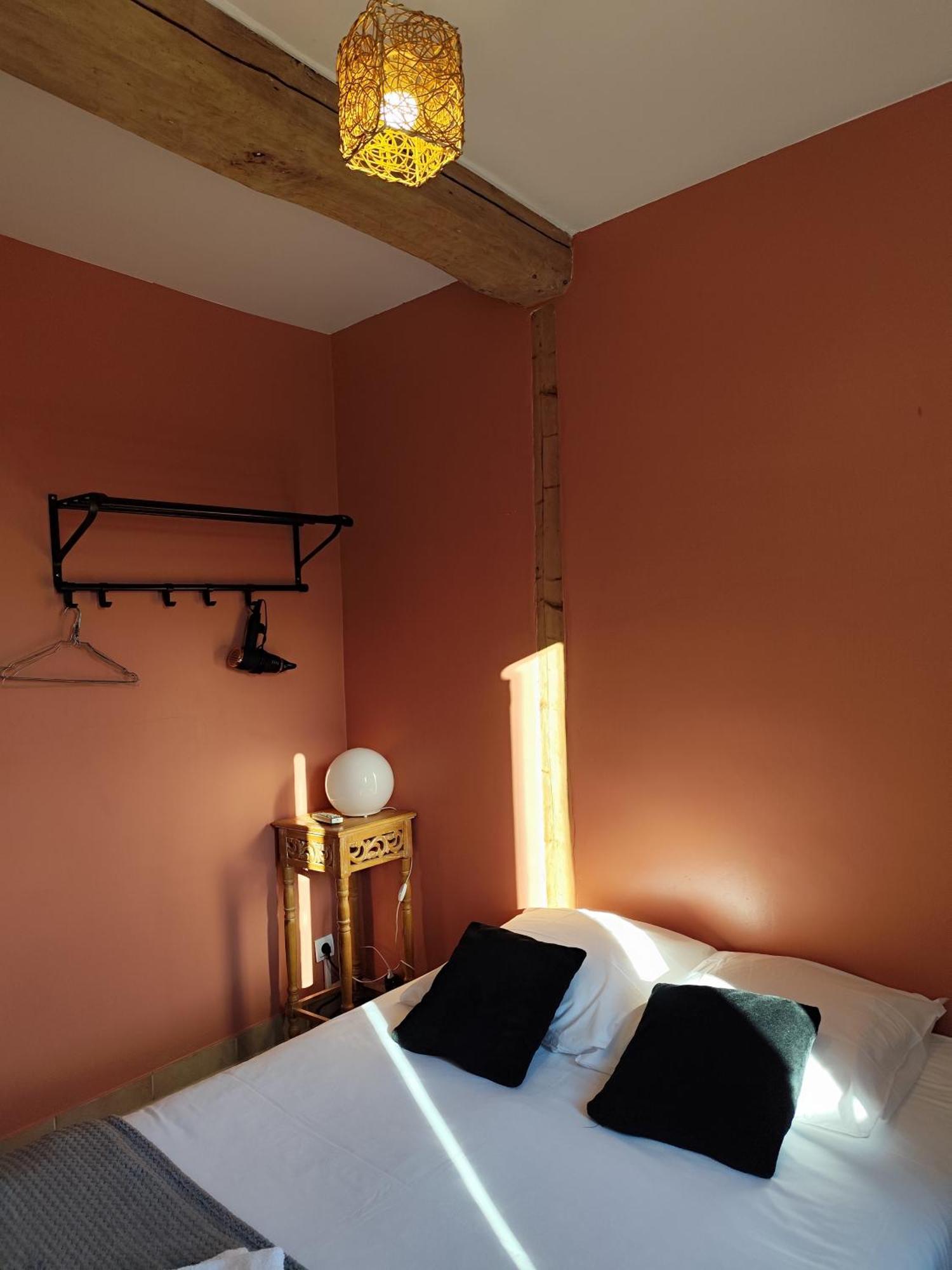 Hotel De La Place Loyettes Kültér fotó